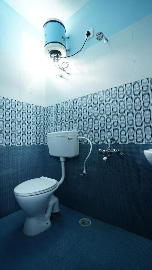 Easvari Grand Pg For Women - Female Only Vandrarhem Chennai Exteriör bild