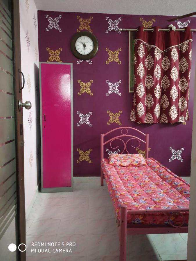 Easvari Grand Pg For Women - Female Only Vandrarhem Chennai Exteriör bild